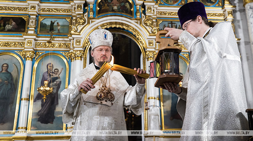 Александр Лукашенко поздравил с праздником Пасхи Патриарха Кирилла и Митрополита Вениамина