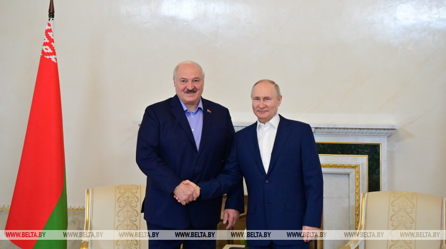 Встреча с Владимиром Путиным, жаркий селектор, прокурорский отчет и портовая логистика. Итоги мощной недели Президента