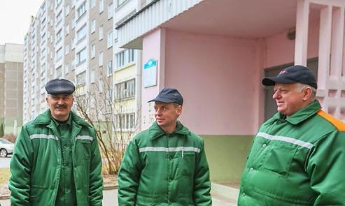 Александр Лукашенко отмечает социальную значимость труда работников ЖКХ