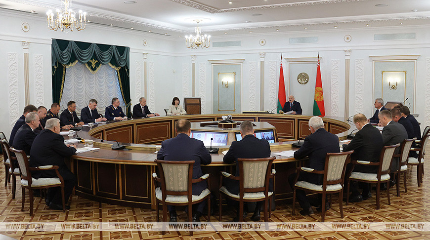 Александр Лукашенко: вопрос успешной уборочной кампании для Беларуси – стратегический