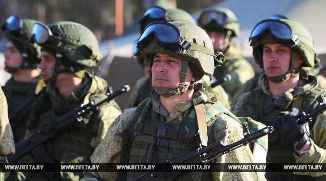 Около 7,5 тыс. белорусских военных участвуют в командно-штабном учении ВС