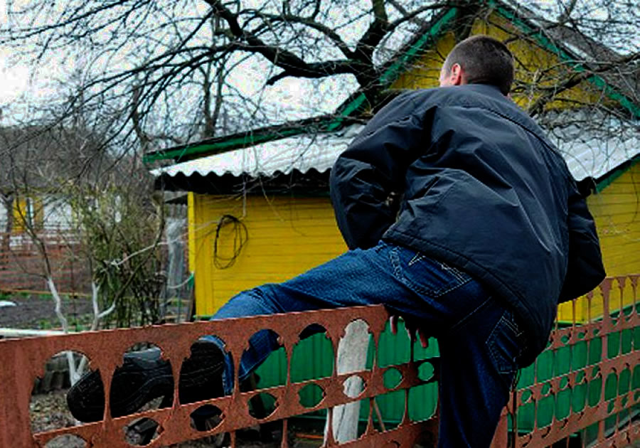 Как дачникам уберечь свое имущество от воров, рассказали в Ленинском РОВД
