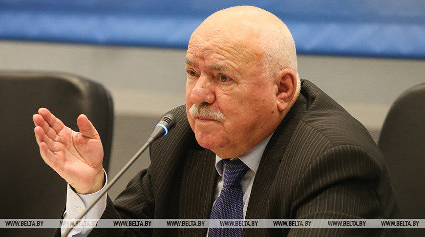 Александр Лукашенко поздравил народного писателя Беларуси Николая Чергинца с 85-летием