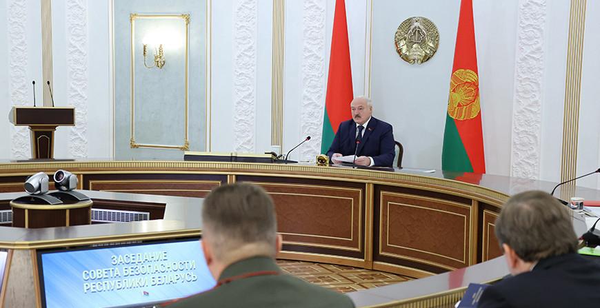 Какой будет обновленная Концепция нацбезопасности. Подробности заседания Совбеза во главе с Александром Лукашенко