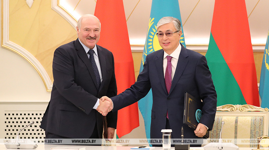 Президент Казахстана поздравил Лукашенко с переизбранием на пост Президента Беларуси
