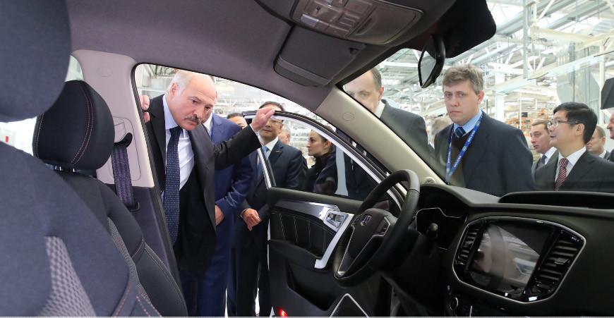 "Это будет самая большая реклама". Как мечта Александра Лукашенко превратила "Джили" в народный автомобиль