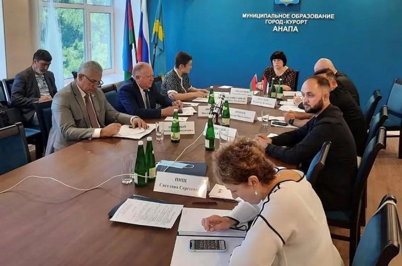 Член Совета Республики Виктор Лискович с рабочим визитом посетил г. Анапу