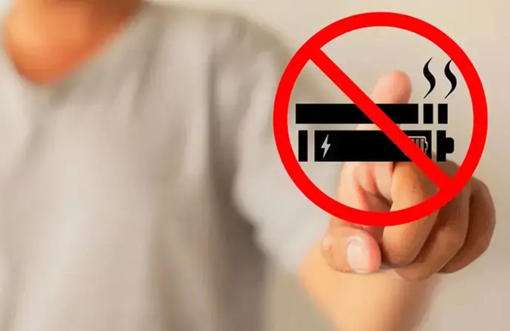 Любителей сигарет и вейпов будут ограничивать