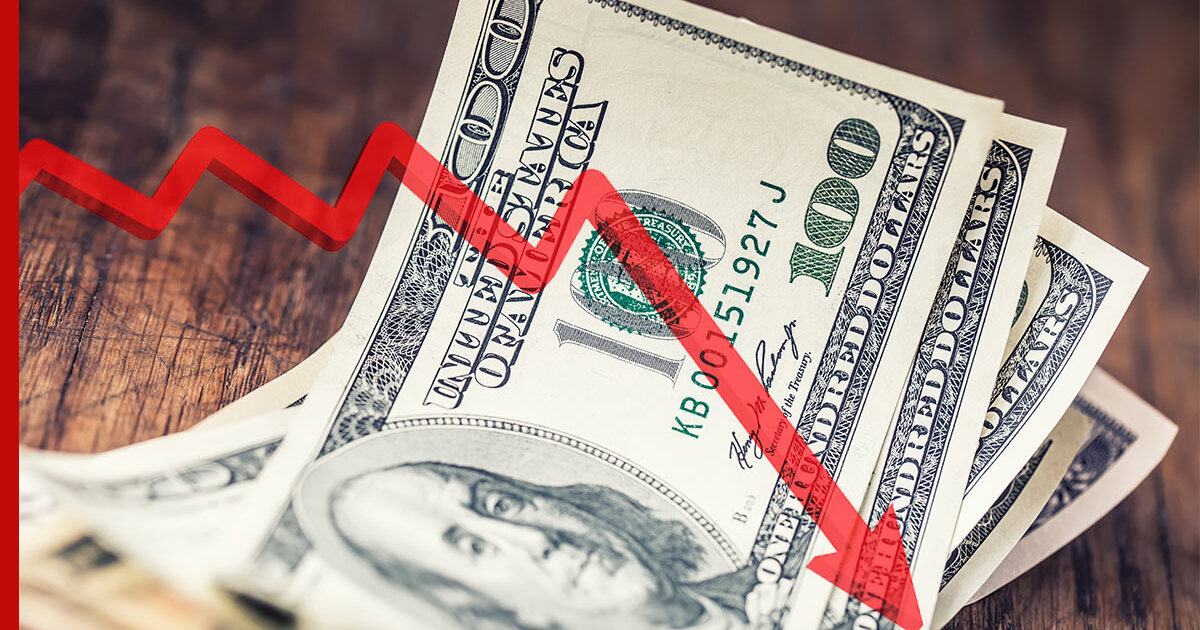 Доллар падает в стоимости на торгах по отношению к белорусскому рублю