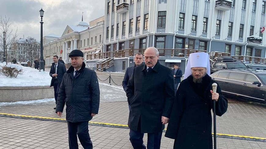 Александр Лукашенко простился с митрополитом Филаретом