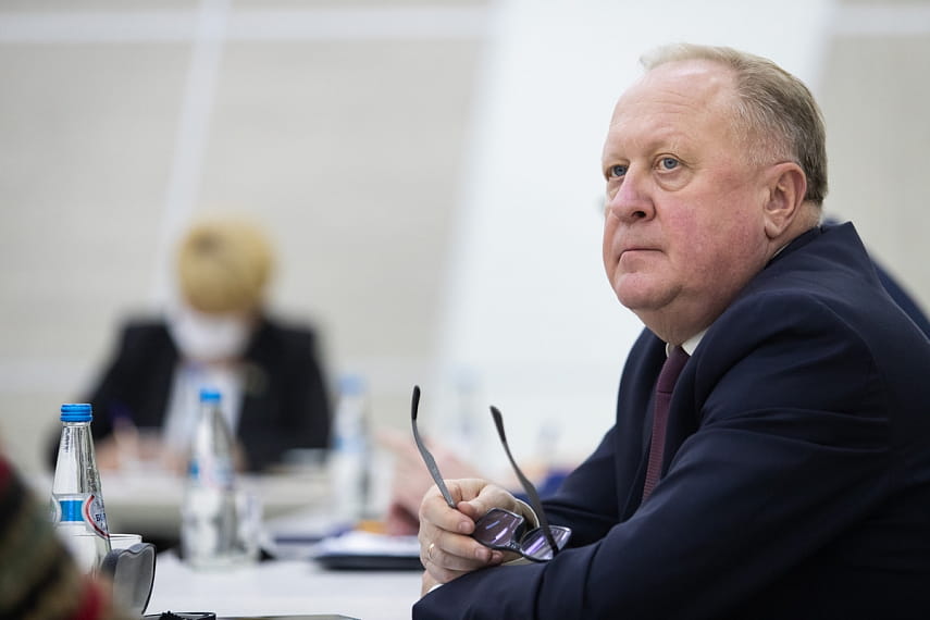 Прямые телефонные линии и личный прием граждан помогают решить проблемы белорусов