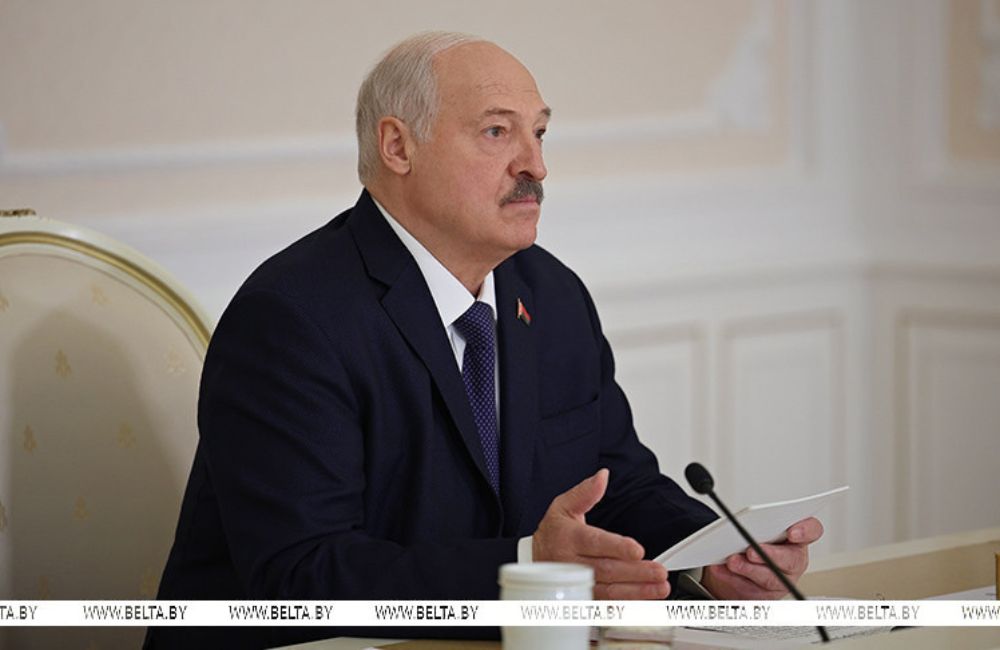Военный арсенал, кадры, международные встречи и проповедник из США. Итоги недели Президента Военный арсенал, кадры, международные встречи и проповедник из США. Итоги недели Президента