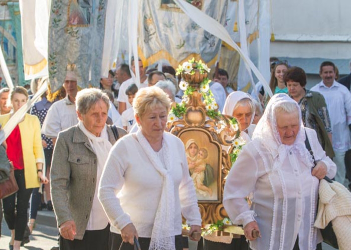 Фоторепортаж: католики Гродно отметили праздник Божьего тела