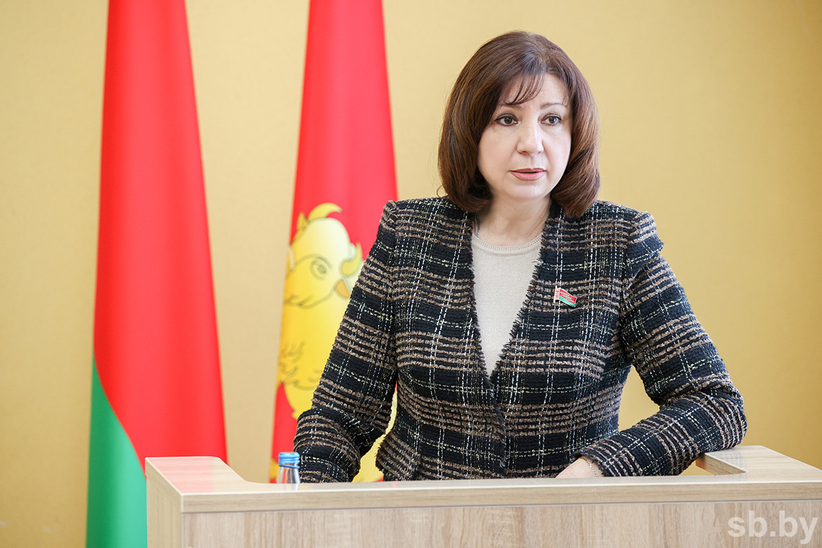 Наталья Кочанова в Новогрудке провела встречу с активом Гродненской области