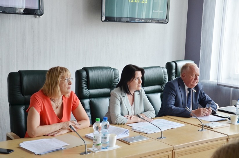 Виктор Лискович: законопроектом комплексно урегулированы вопросы уплаты взносов в бюджет государственного внебюджетного фонда социальной защиты населения