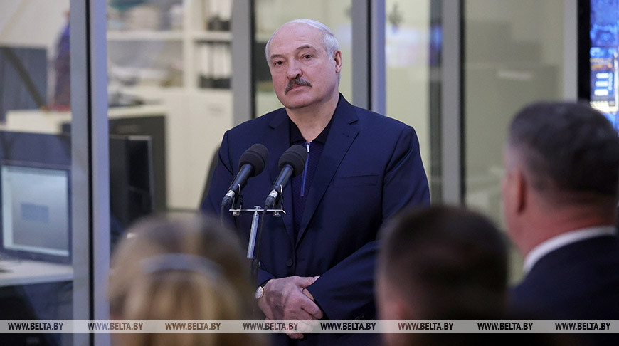 Александр Лукашенко посетил холдинг "Горизонт"