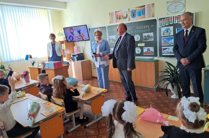 Член Президиума Совета Республики Виктор Лискович принял участие в мероприятии, посвященном началу нового учебного года и Дню знаний