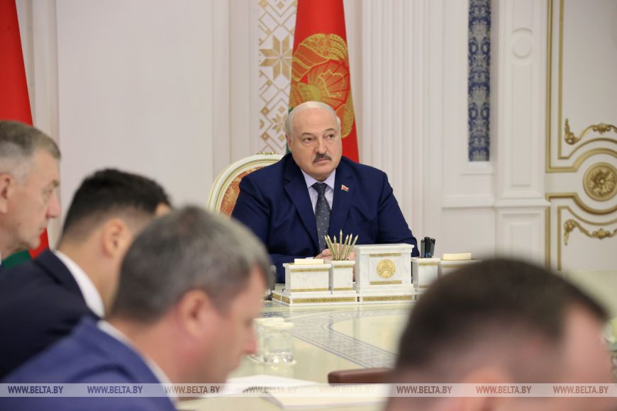 Дело про табак. Зачем Лукашенко собрал совещание по работе табачной отрасли
