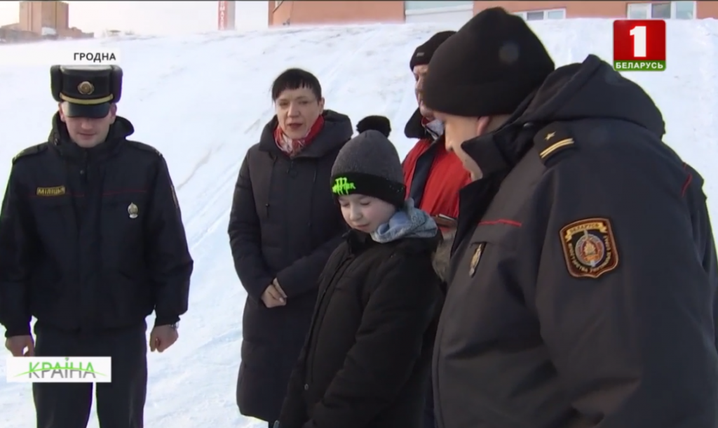 В Гродно организовали профилактические рейды по городским горкам, где катаются дети