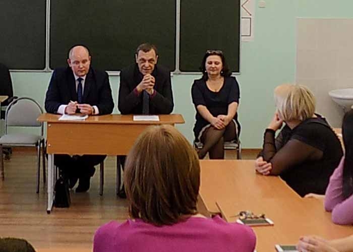 В Гродненском районе прошла встреча с трудовыми коллективами и местным населением: обсуждали бизнес, жилищное строительство, зарплаты и туризм