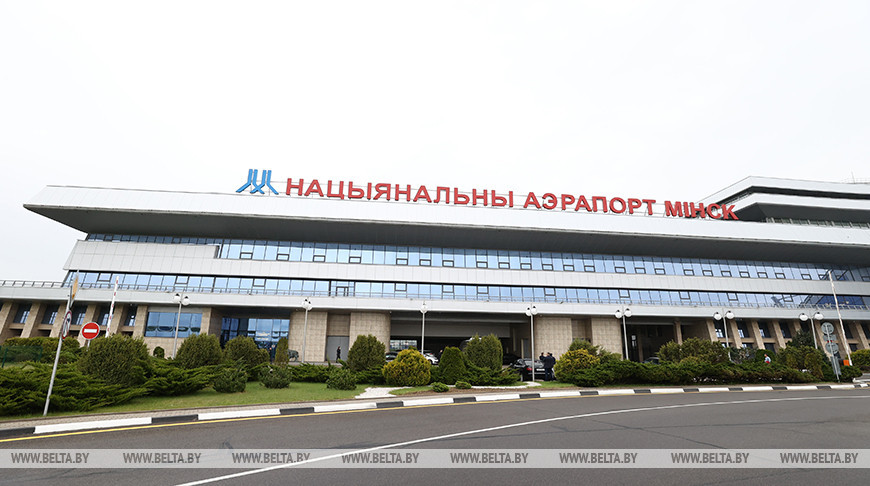 Лукашенко пожелал коллективу Национального аэропорта Минск чистого голубого неба и покорения новых высот