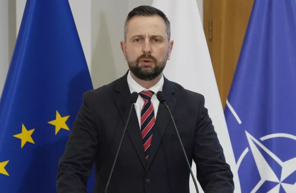 Министр обороны Польши отказался отправлять Украине кредитное оружие