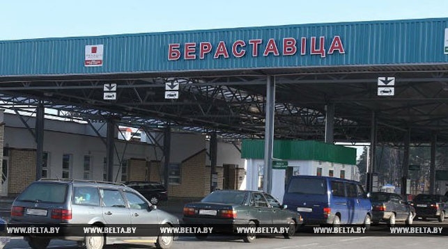 Движение грузовиков в пункте пропуска "Берестовица" приостановлено на пять часов из-за ремонта