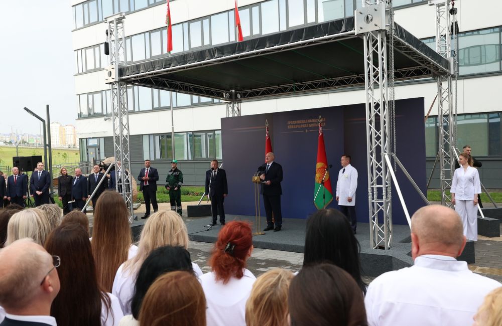 Александр Лукашенко принял участие в открытии Гродненской областной клинической больницы 
