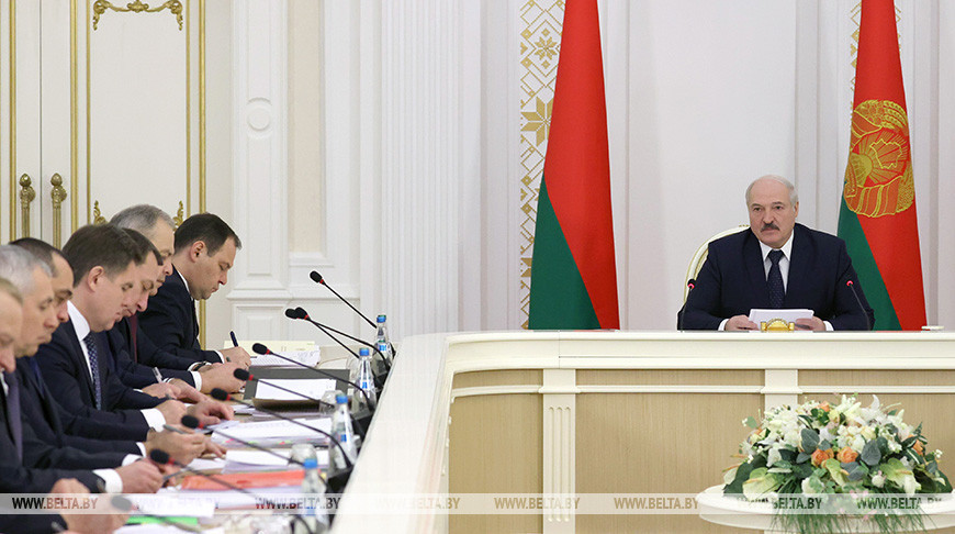 Александр Лукашенко о перераспределении полномочий: добавим кому мало, но и ответственность перейдет к ним