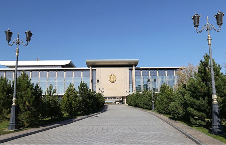 Александр Лукашенко поздравил Ким Чен Ына с Днем образования КНДР
