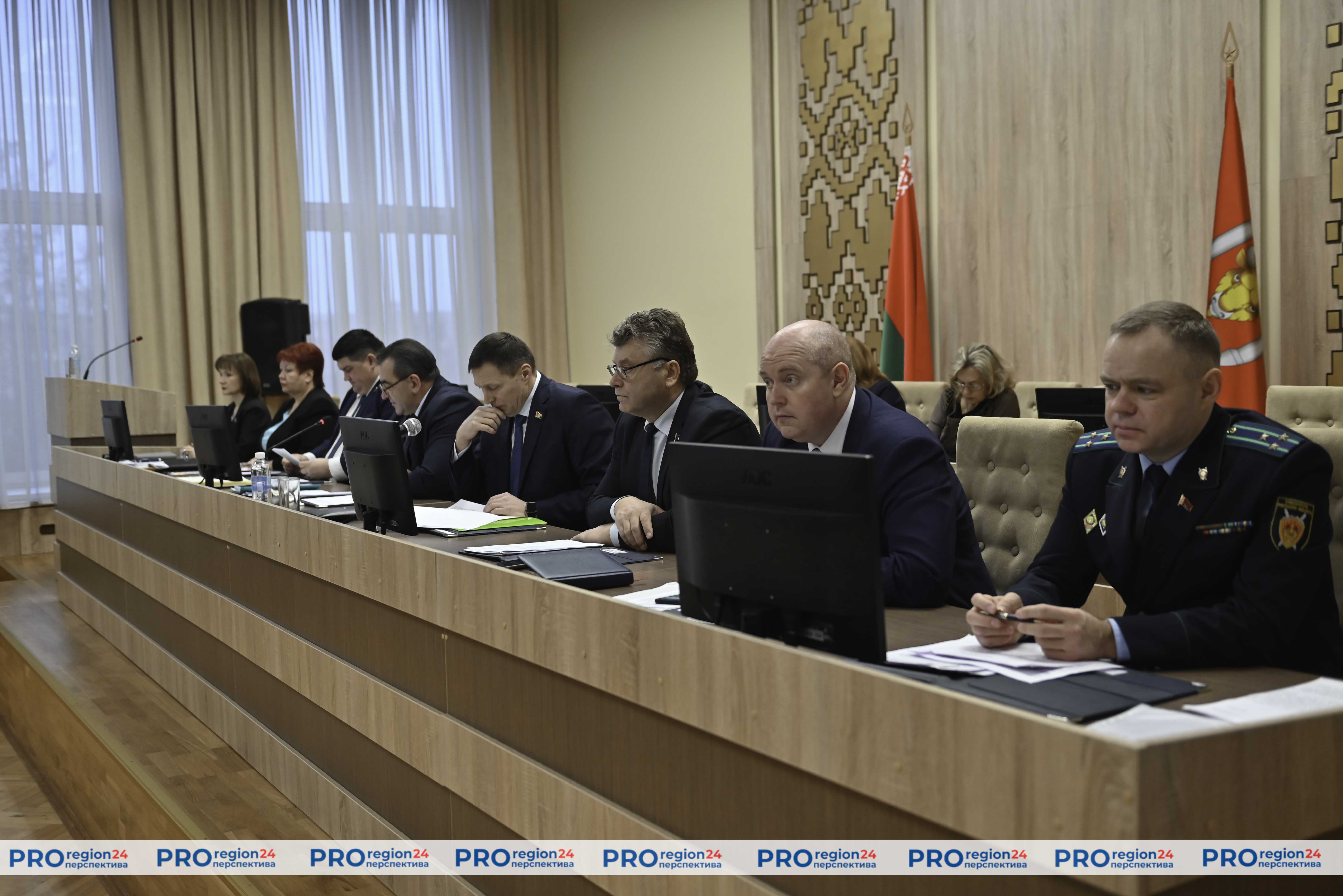 Заместитель Государственного секретаря Совета безопасности Республики Беларусь Александр Неверовский принял участие в заседании Гродненского райисполкома