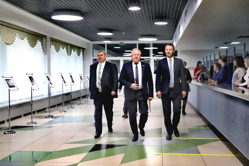 Член Президиума Совета Республики Виктор Лискович принял участие в заседании Слонимского районного исполнительного комитета