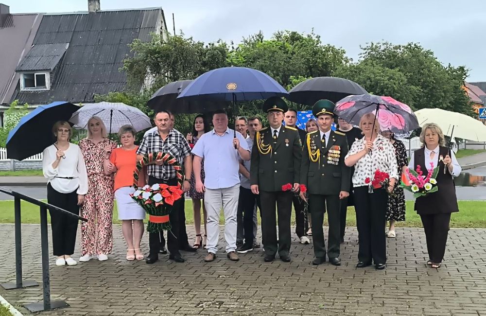 В агрогородке Поречье почтили память героев в канун Дня Независимости