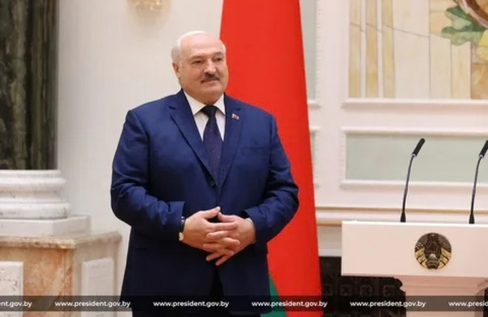 Президент Беларуси Александр Лукашенко поздравил педагогических работников с Днём учителя Президент Беларуси Александр Лукашенко поздравил педагогических работников с Днём учителя
