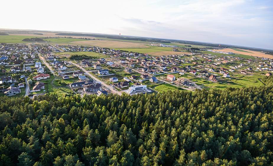 Второй год подряд рынок загородной недвижимости переживает всплеск: какие дома покупают белорусы