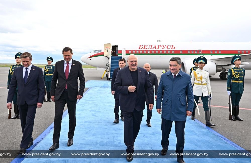 Лукашенко прибыл в Астану для участия в саммите ЕАЭС и Евразийском экономическом форуме