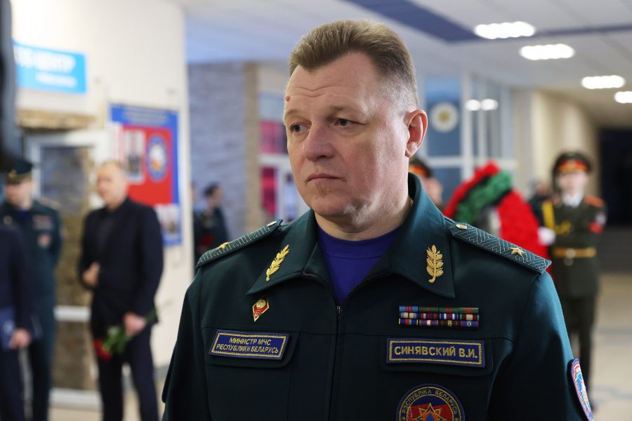 Глава МЧС рассказал, для выполнения каких задач вооружают белорусских спасателей