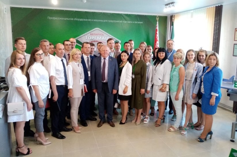 Член Президиума Совета Республики Виктор Лискович посетил ОАО «Торгмаш» в г. Барановичи и провел встречу с молодежным активом