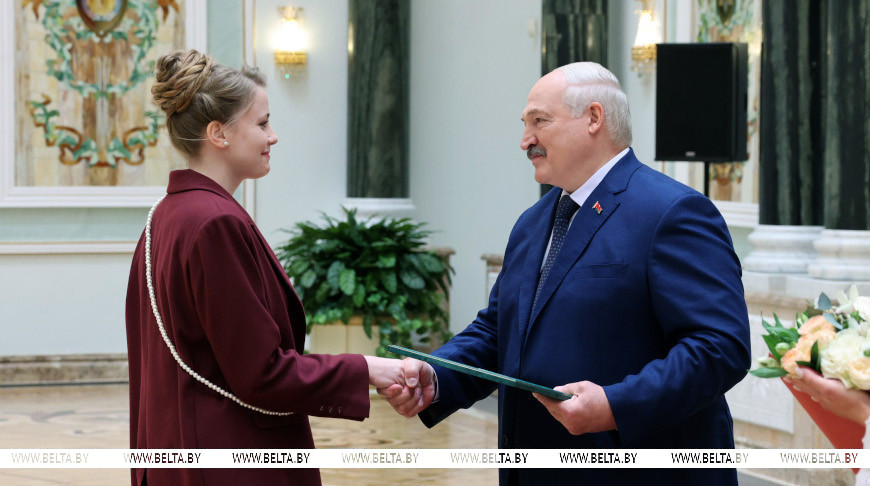 Громкие назначения, глобальное предложение Китаю и союзный пример добрым странам. Итоги недели Президента