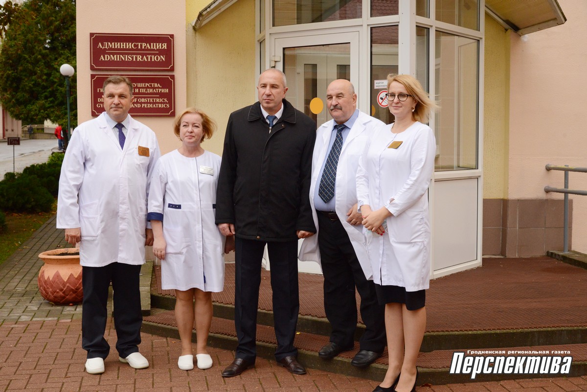 В Гродненском перинатальном центре поздравили женщин, родивших малышей в День матери