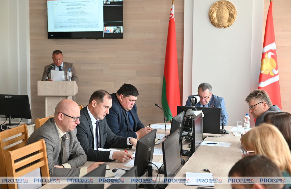 Ремонты и ЖКУ обсудили на планерке у Валерия Хелского Ремонты и ЖКУ обсудили на планерке у Валерия Хелского