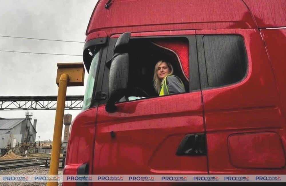 Королева большегруза: как Елена Ловчинская из Скиделя стала водителем Scania