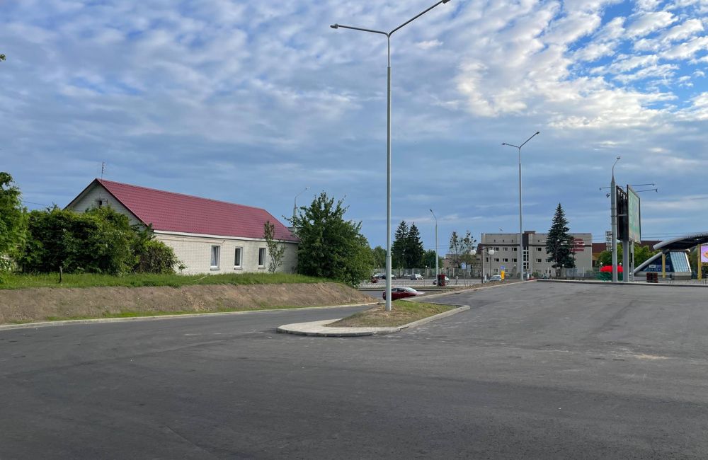 Парковка у поликлиники УВД 1