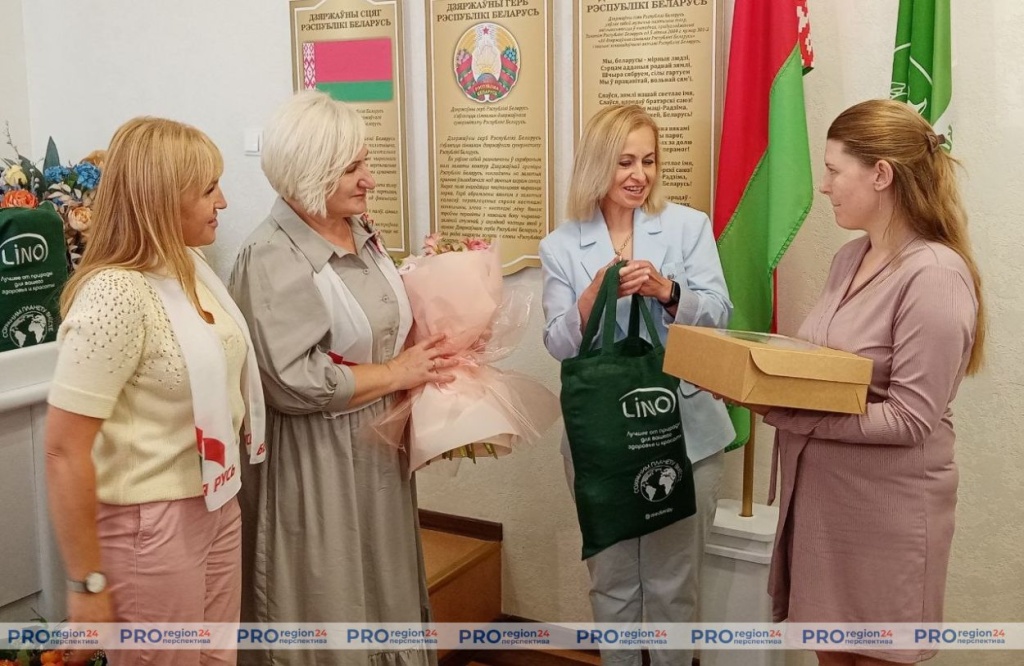 Поздравление мам 4