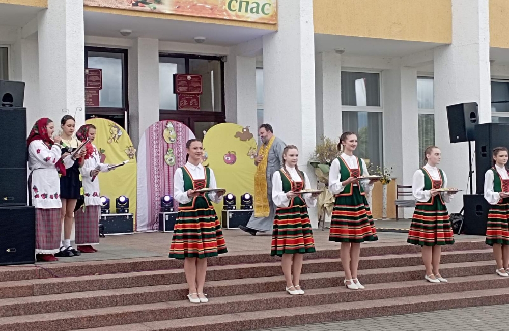 Медово-яблочный Спас 13