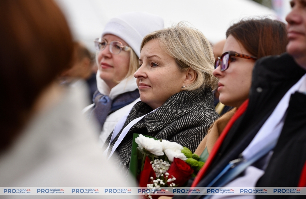Хвала і пашана 9