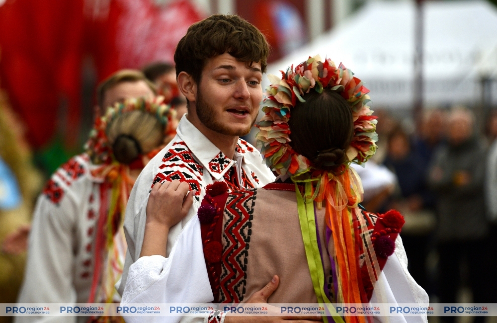 Хвала і пашана 27