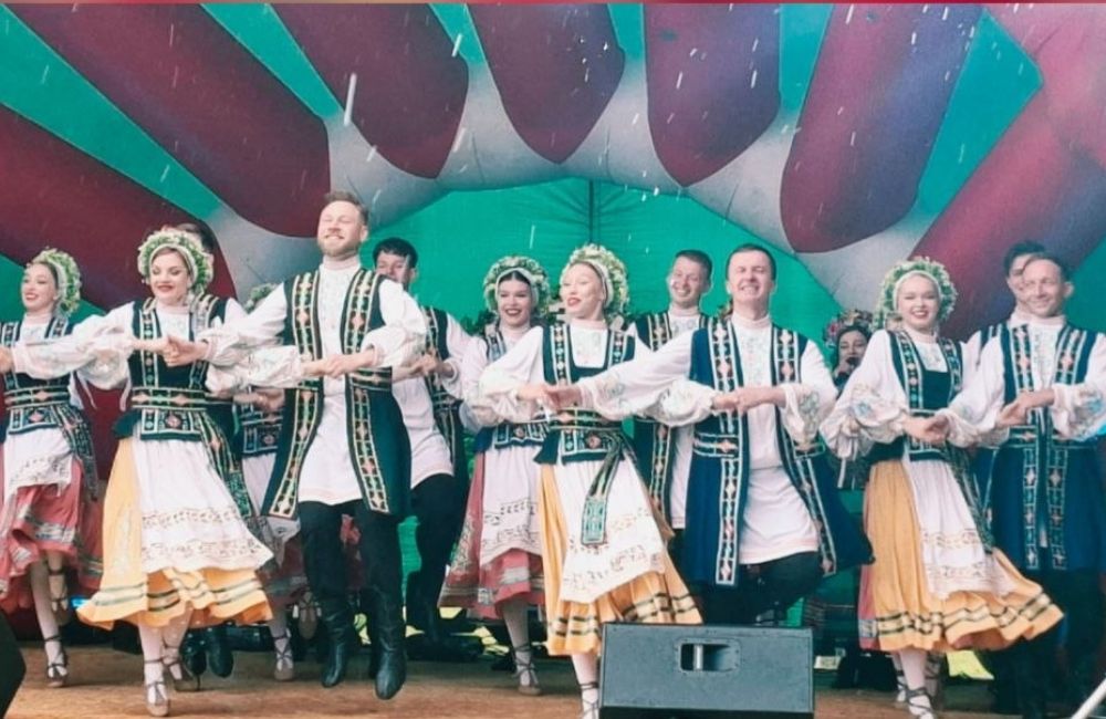 Адэльскі фэст 9