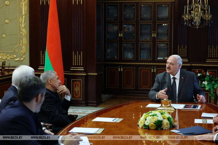 Президент 8