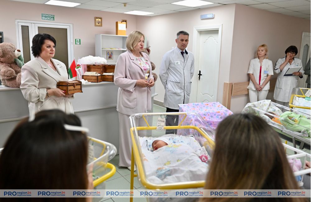 Поздравление мам 1